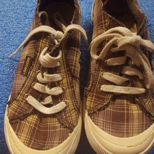 Size 8 women's rocket dog sneakers